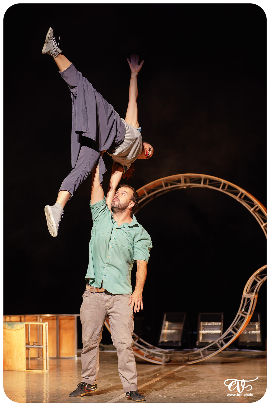 ESENCIAL (VAIVEN CIRCO)